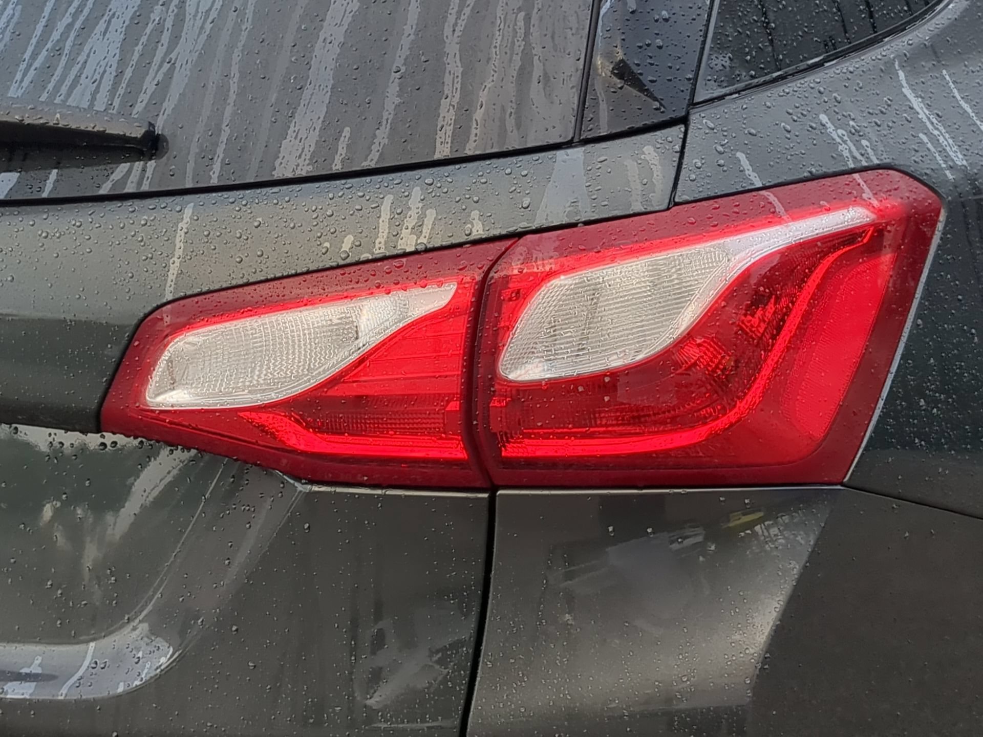 Used 2019 Chevrolet Equinox LT w/ Driver Convenience Package FWD image 45