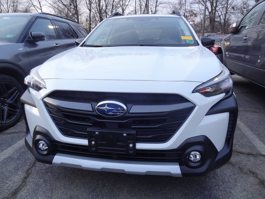 Used 2025 Subaru Outback Premium image 4