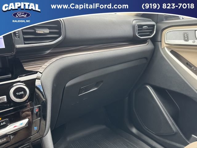 Certified 2022 Ford Explorer Limited w/ Hybrid Equipment Group 310A image 26