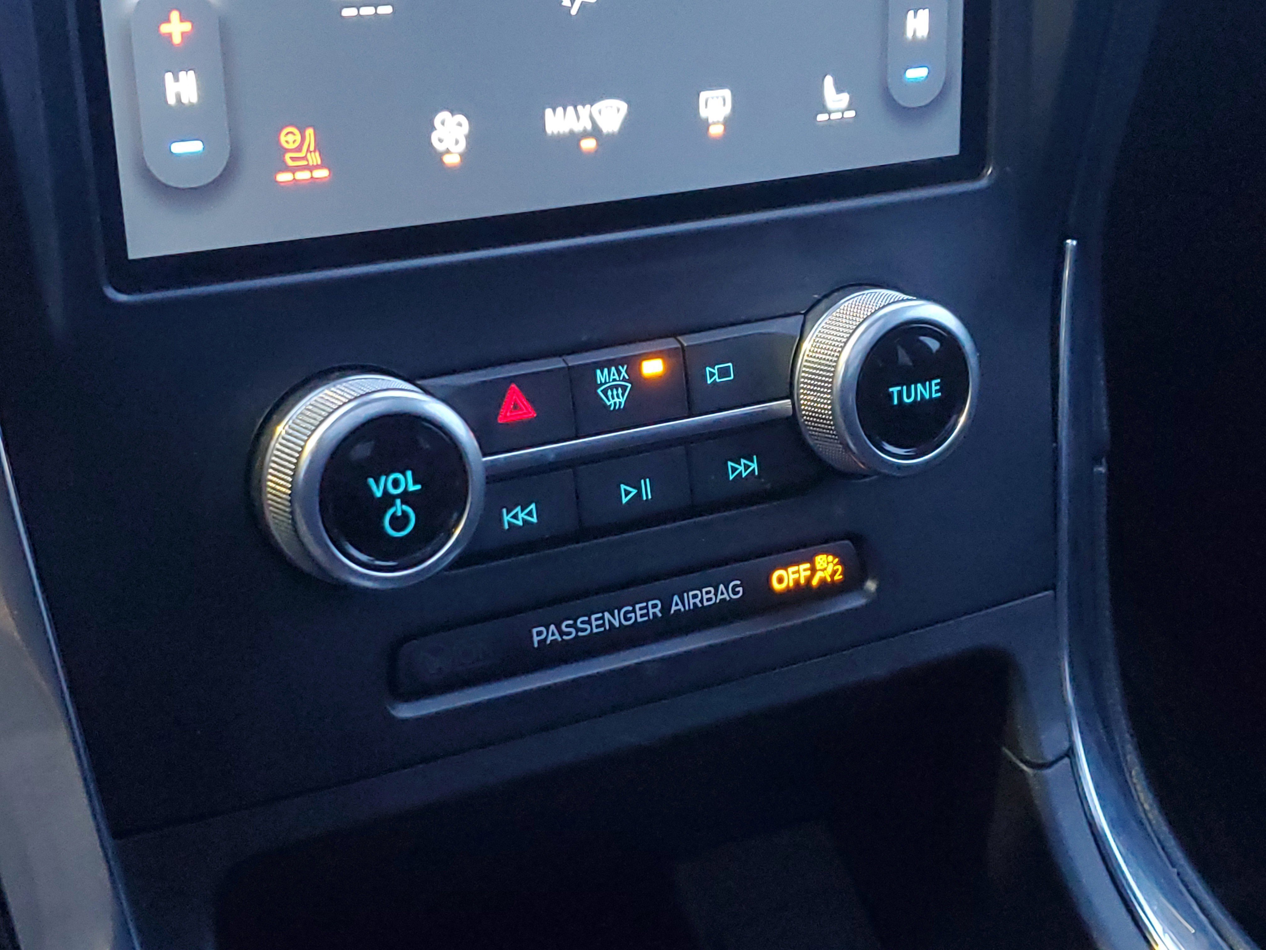 Certified 2022 Ford Edge ST w/ Equipment Group 401A image 30