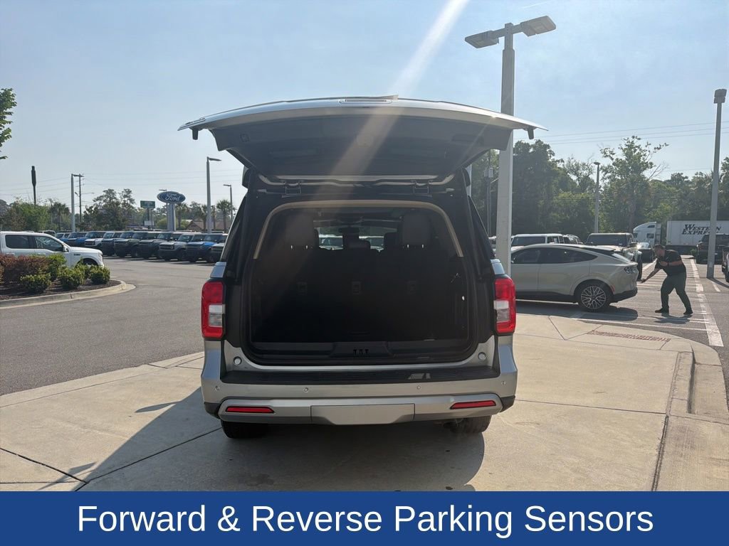 Certified 2023 Ford Expedition XLT image 7