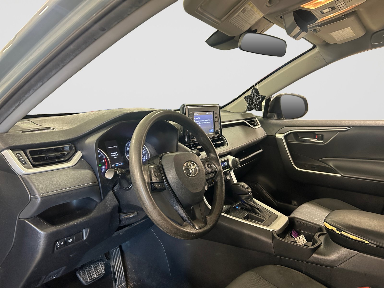 Used 2021 Toyota RAV4 XLE FWD image 12