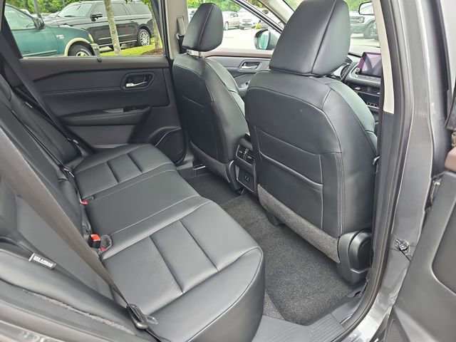 Used 2023 Nissan Rogue SV w/ SV Premium B Package FWD image 11