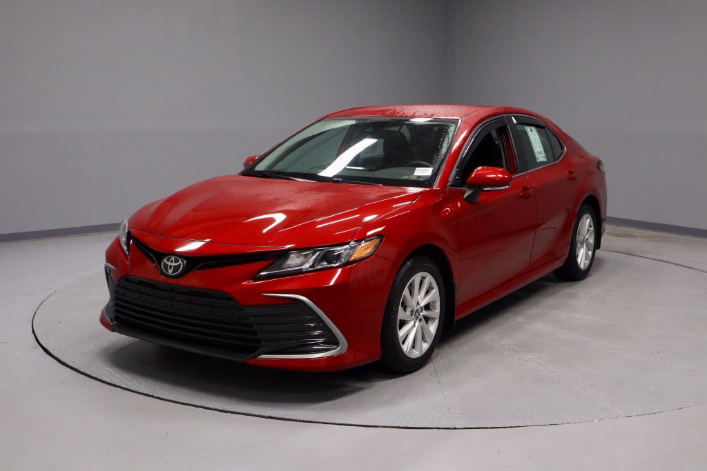 Used 2024 Toyota Camry LE FWD image 6