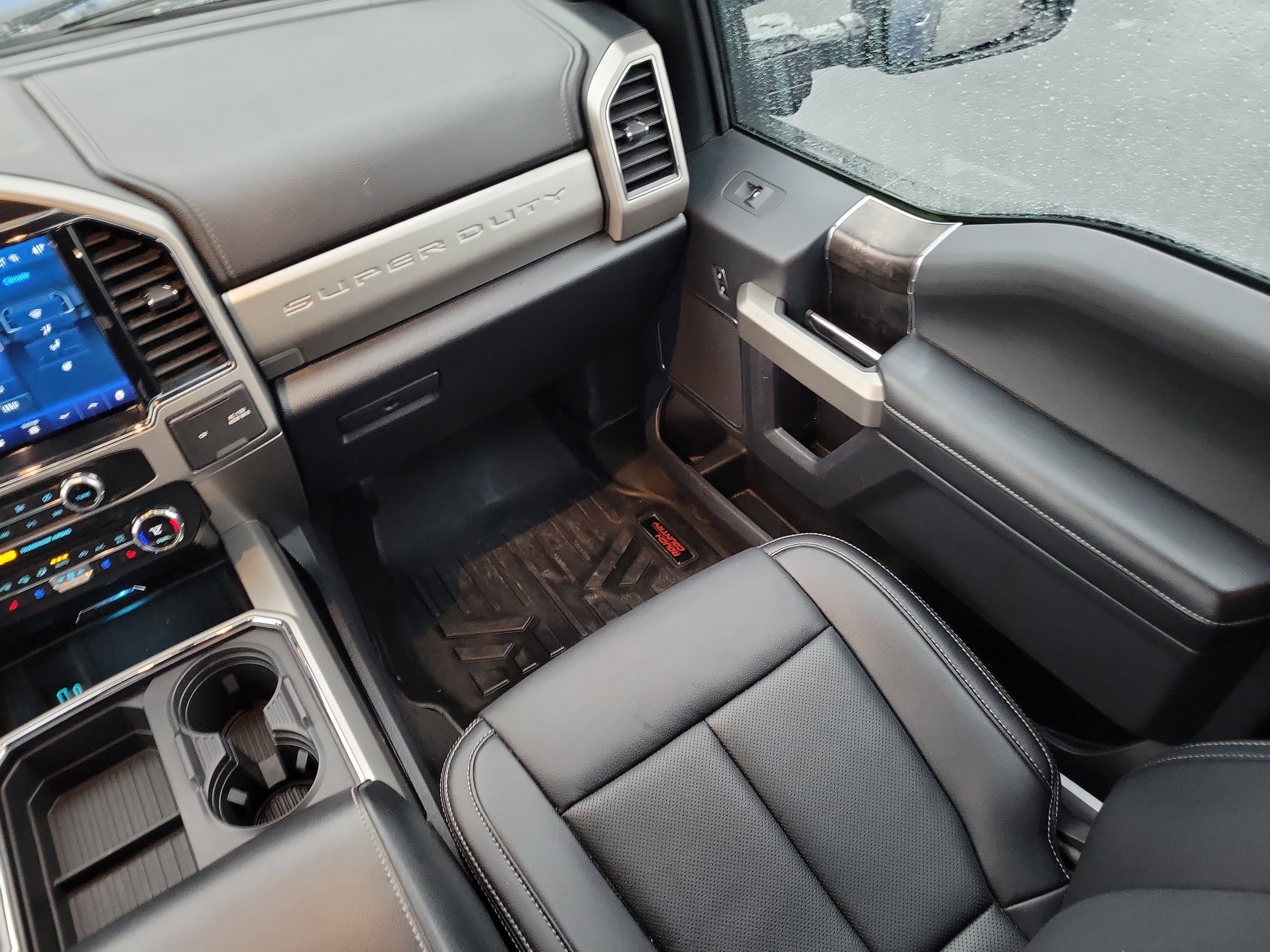 Certified 2022 Ford F250 Lariat w/ Lariat Ultimate Package image 16