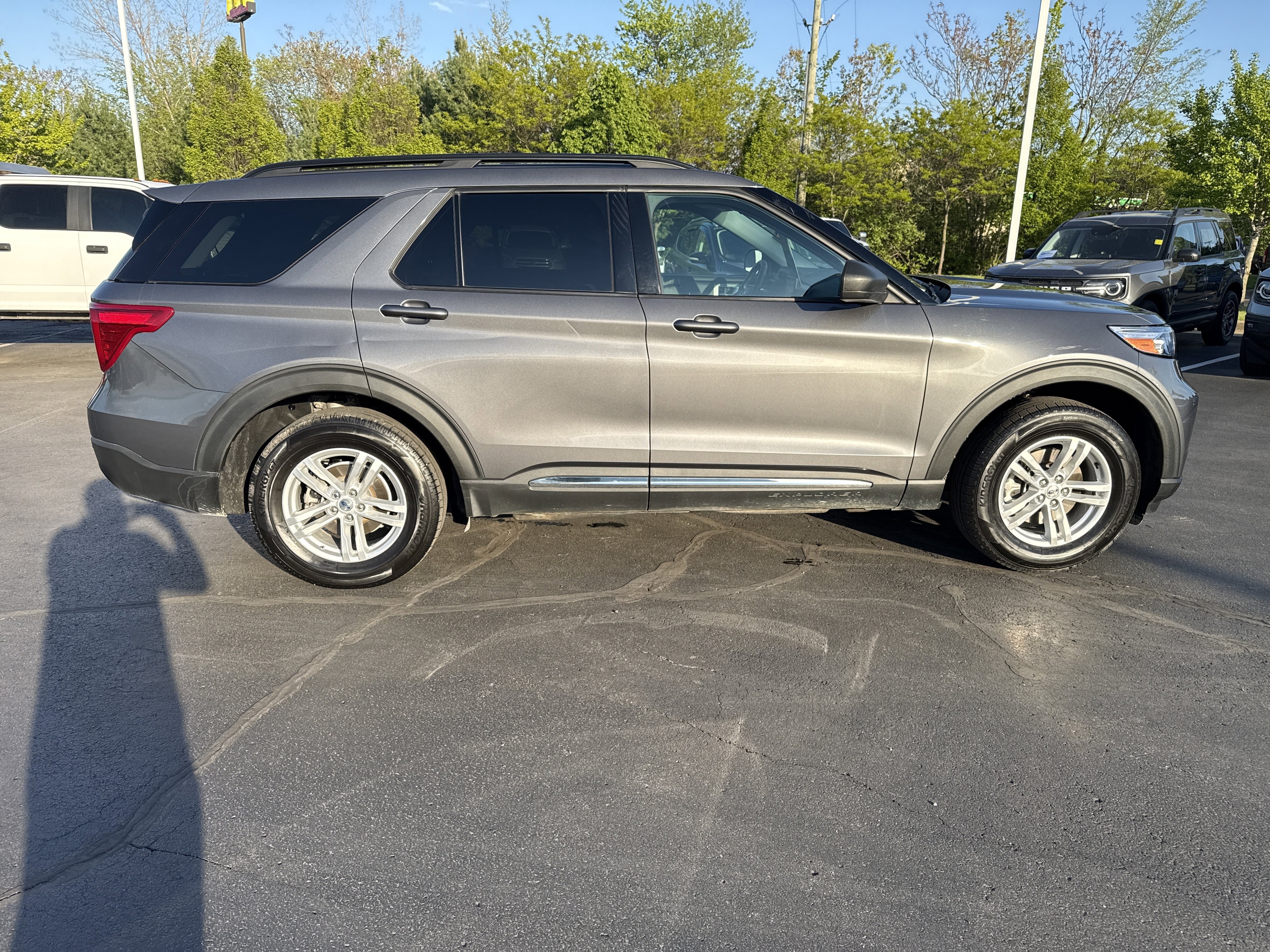 Certified 2022 Ford Explorer XLT w/ Class IV Trailer Tow Package AWD/4WD image 10