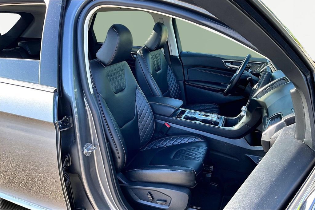 Certified 2023 Ford Edge Titanium w/ Cargo Accessory Package AWD/4WD image 9
