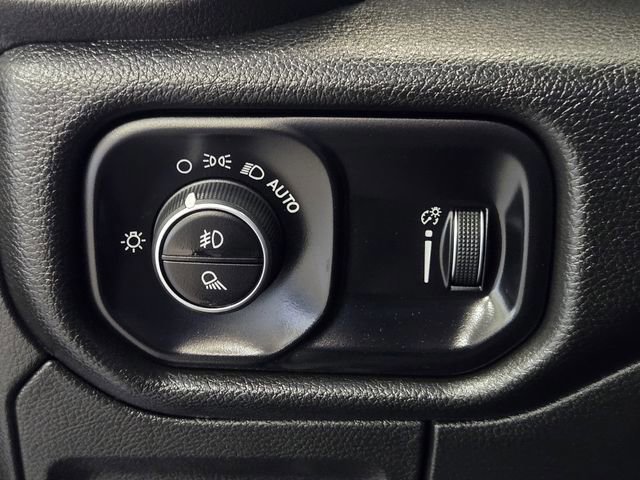 Used 2024 RAM 1500 Lone Star image 23