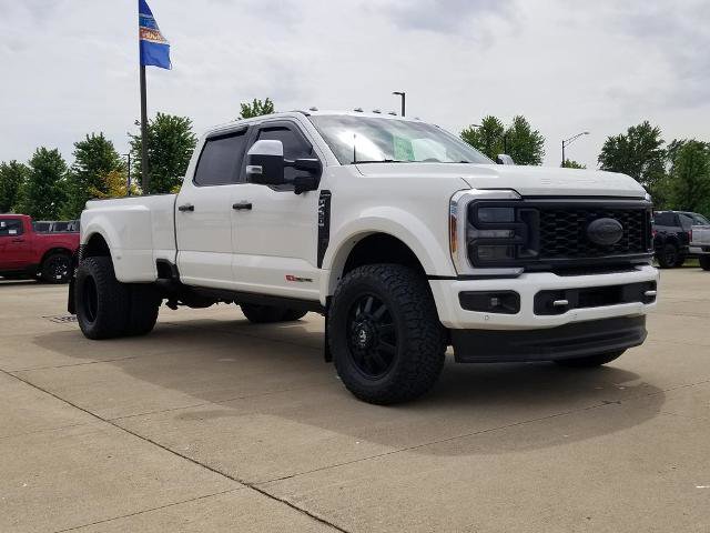 Certified 2024 Ford F450 Platinum w/ FX4 Off-Road Package AWD/4WD image 9