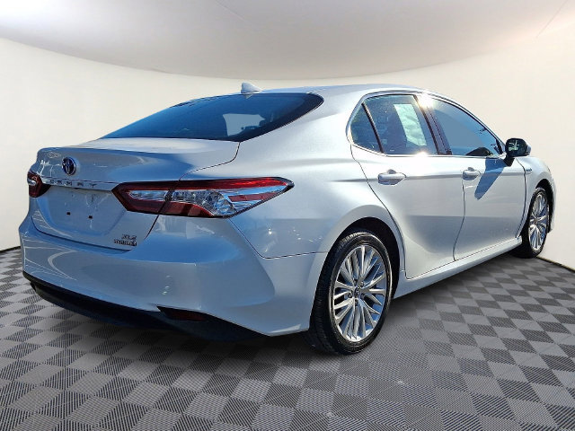Used 2019 Toyota Camry XLE FWD image 6