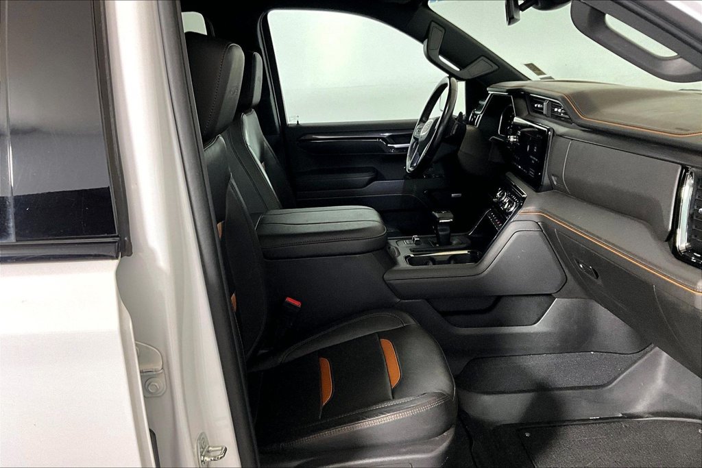 Used 2023 GMC Sierra 1500 AT4 w/ AT4 Premium Package AWD/4WD image 6