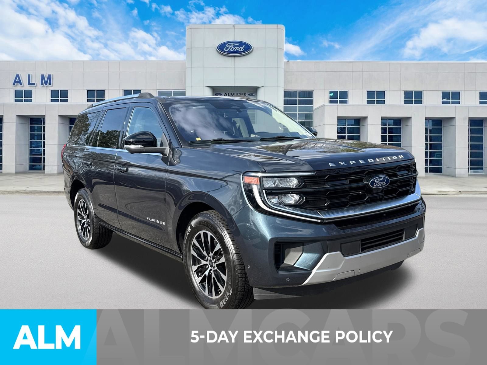 Certified 2025 Ford Expedition Platinum image 3