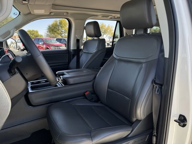 Certified 2025 Ford Expedition Active image 27