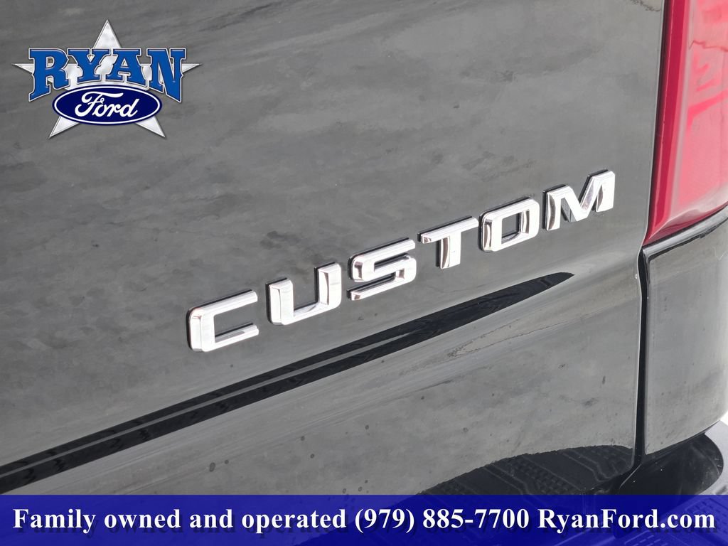 Used 2025 Chevrolet Silverado 1500 Custom RWD image 8