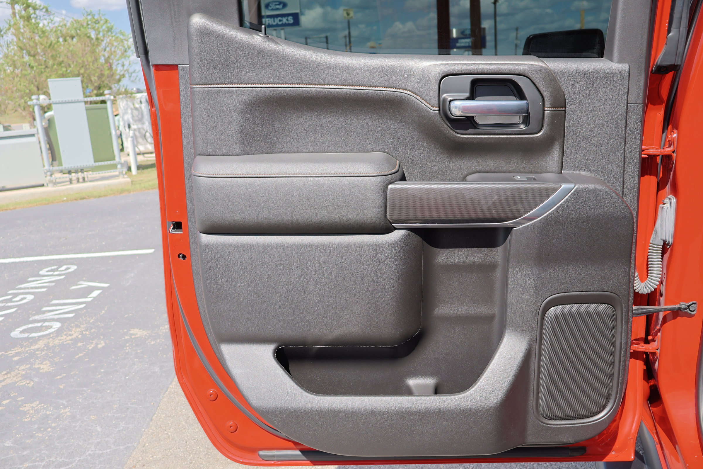 Used 2022 GMC Sierra 1500 AT4 w/ Technology Package image 28