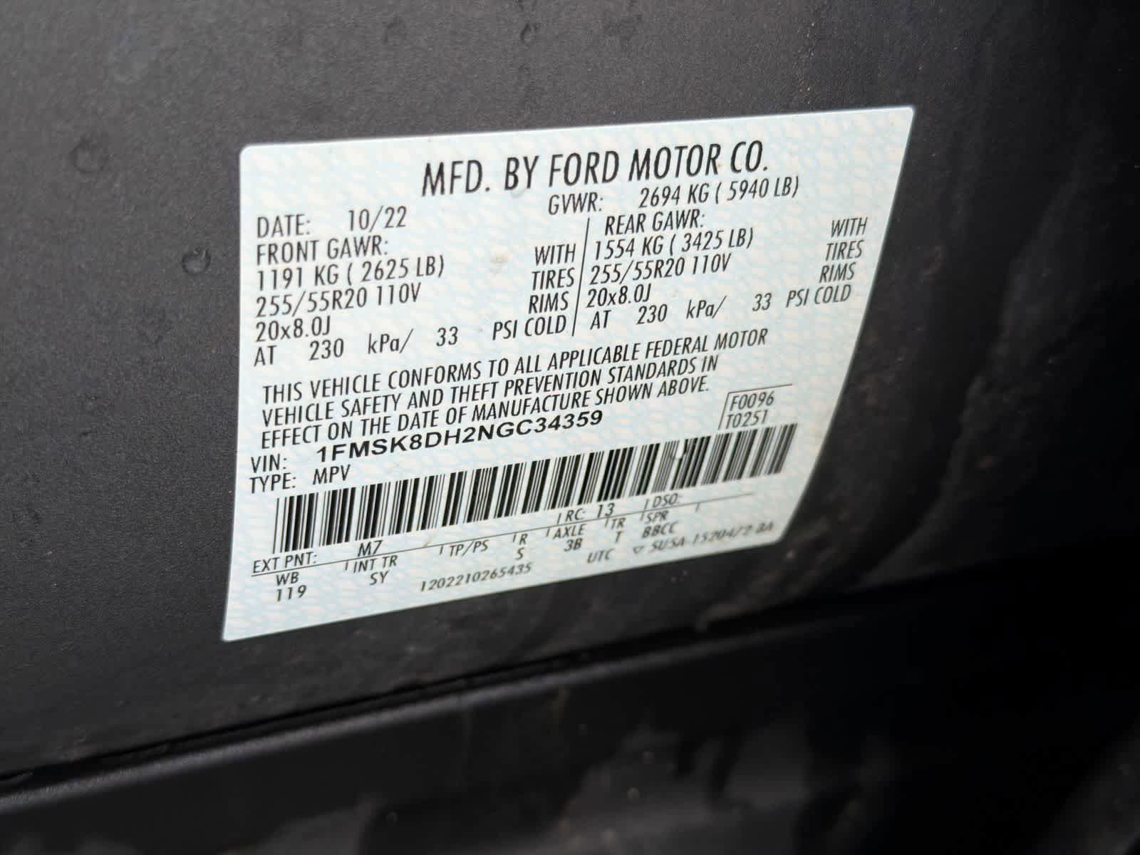 Certified 2022 Ford Explorer XLT w/ Equipment Group 202A AWD/4WD image 38