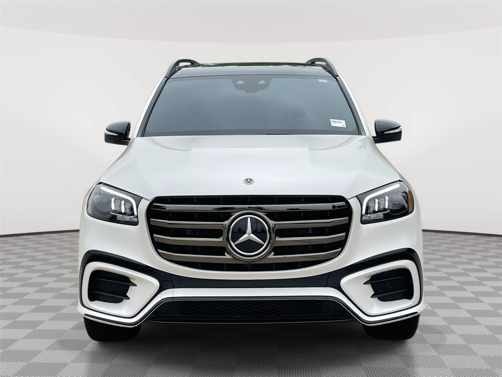 Used 2024 Mercedes-Benz GLS 450 4MATIC image 4