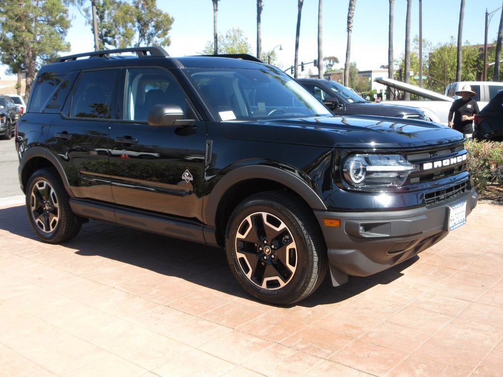 Certified 2023 Ford Bronco Sport Outer Banks AWD/4WD image 6