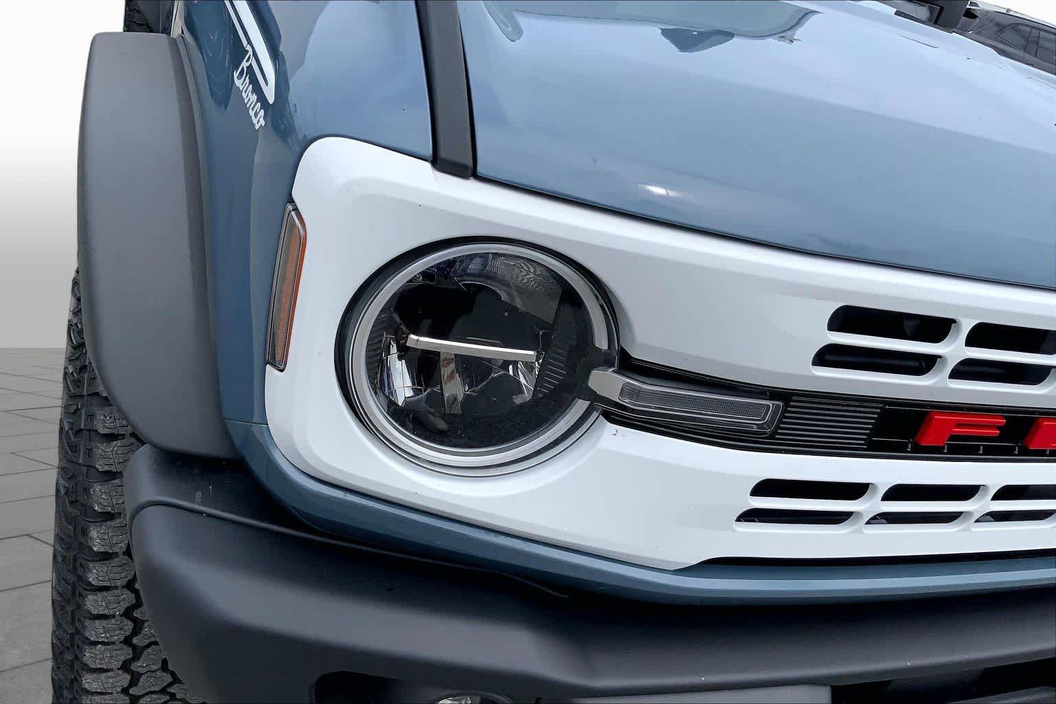 Certified 2025 Ford Bronco Heritage Edition AWD/4WD image 27