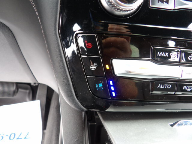Certified 2023 Ford Explorer Platinum w/ Technology Package RWD image 16