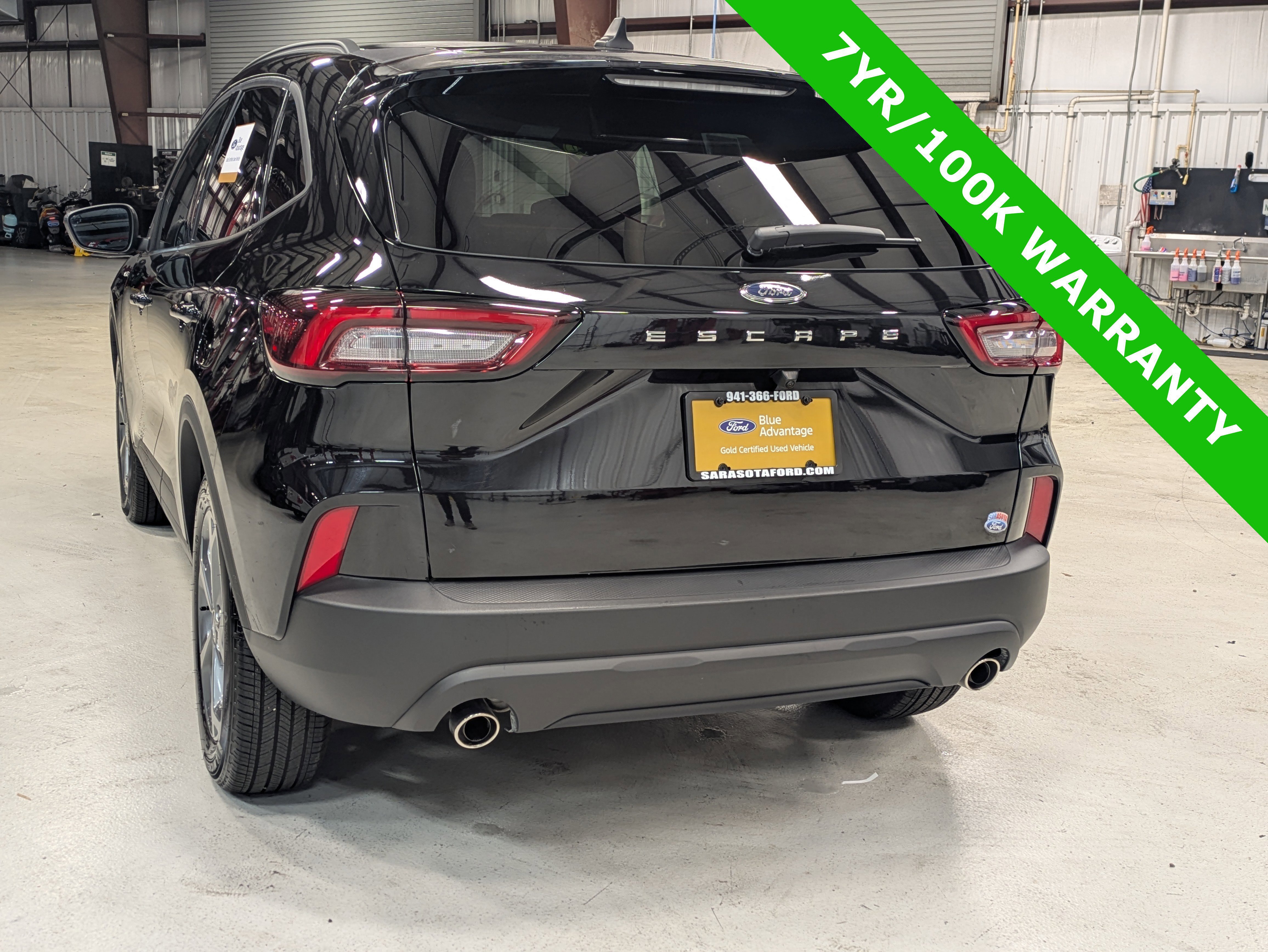 Certified 2025 Ford Escape ST-Line image 2