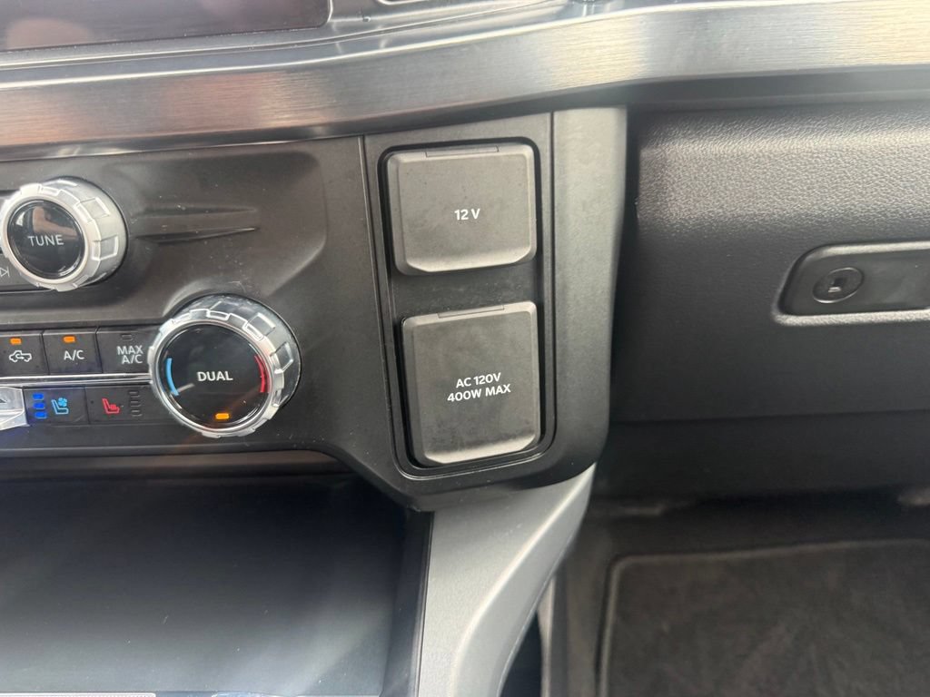 Certified 2025 Ford F350 Lariat w/ Lariat Ultimate Package AWD/4WD image 32