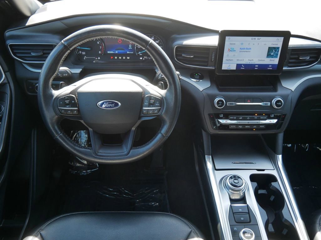 Certified 2020 Ford Explorer XLT w/ Equipment Group 202A image 15