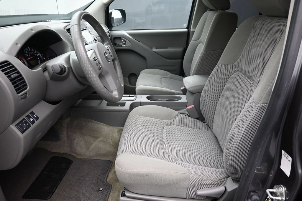 Used 2018 Nissan Frontier SV AWD/4WD image 17