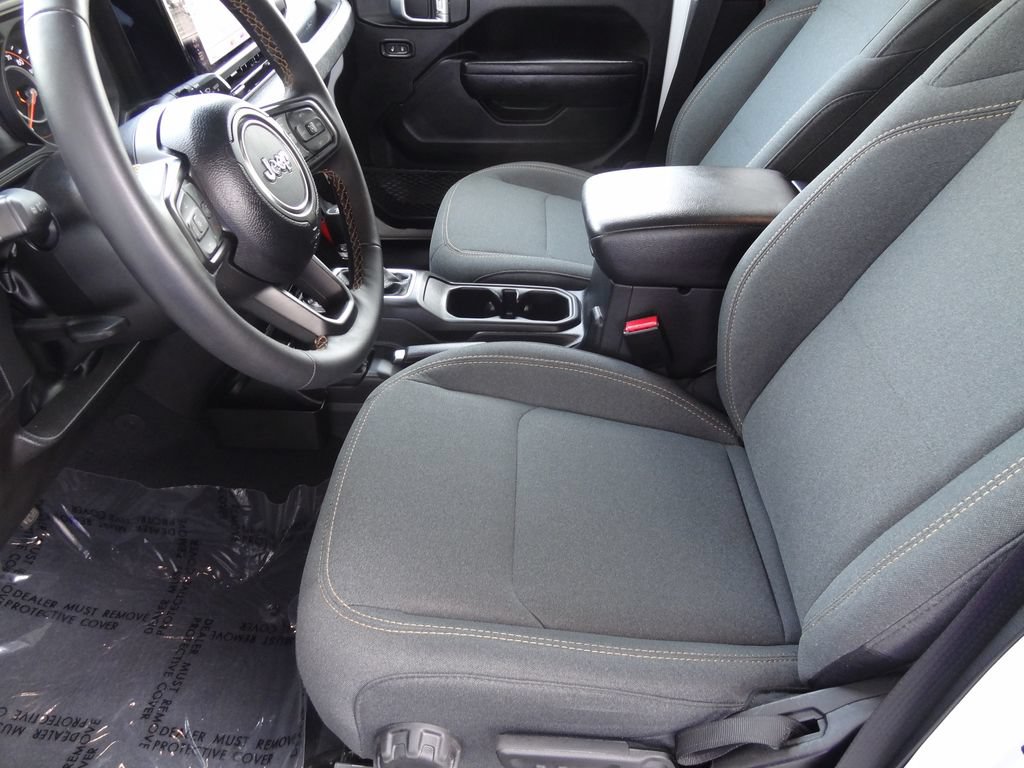 Used 2024 Jeep Wrangler Unlimited Sport AWD/4WD image 6