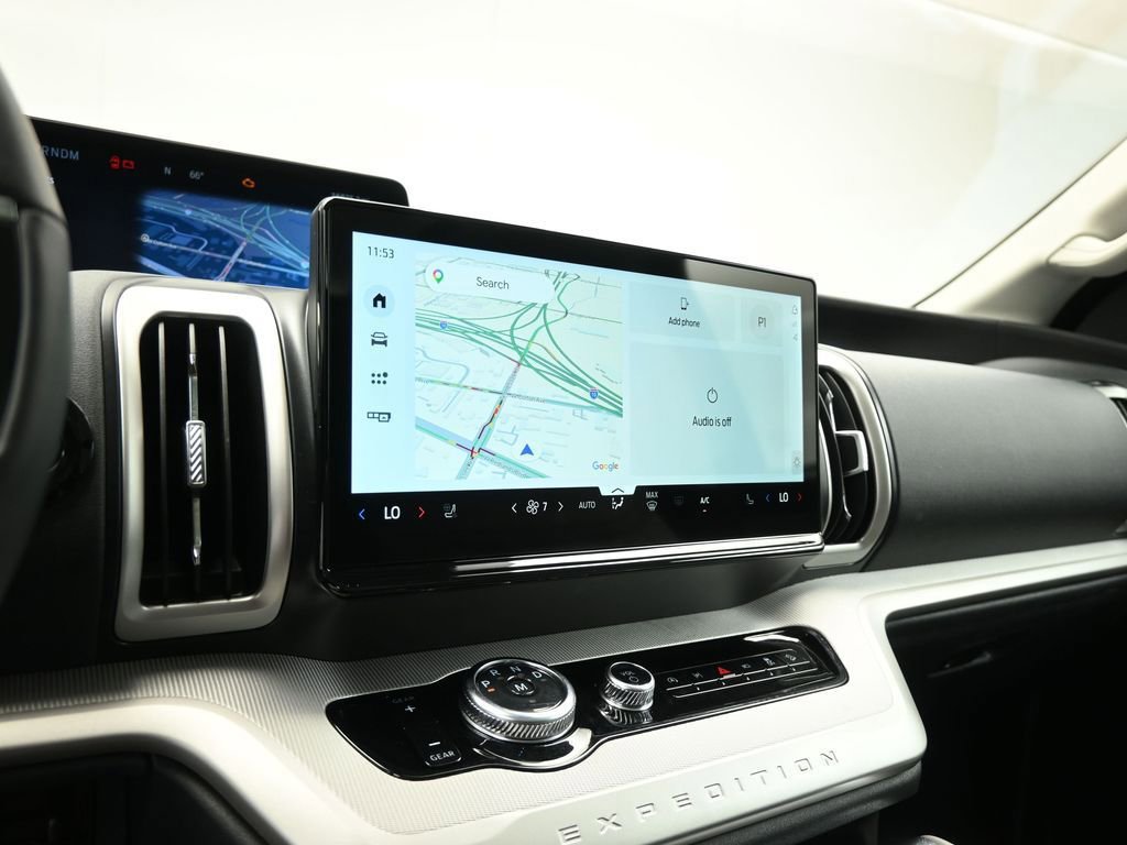 Certified 2025 Ford Expedition Active image 41