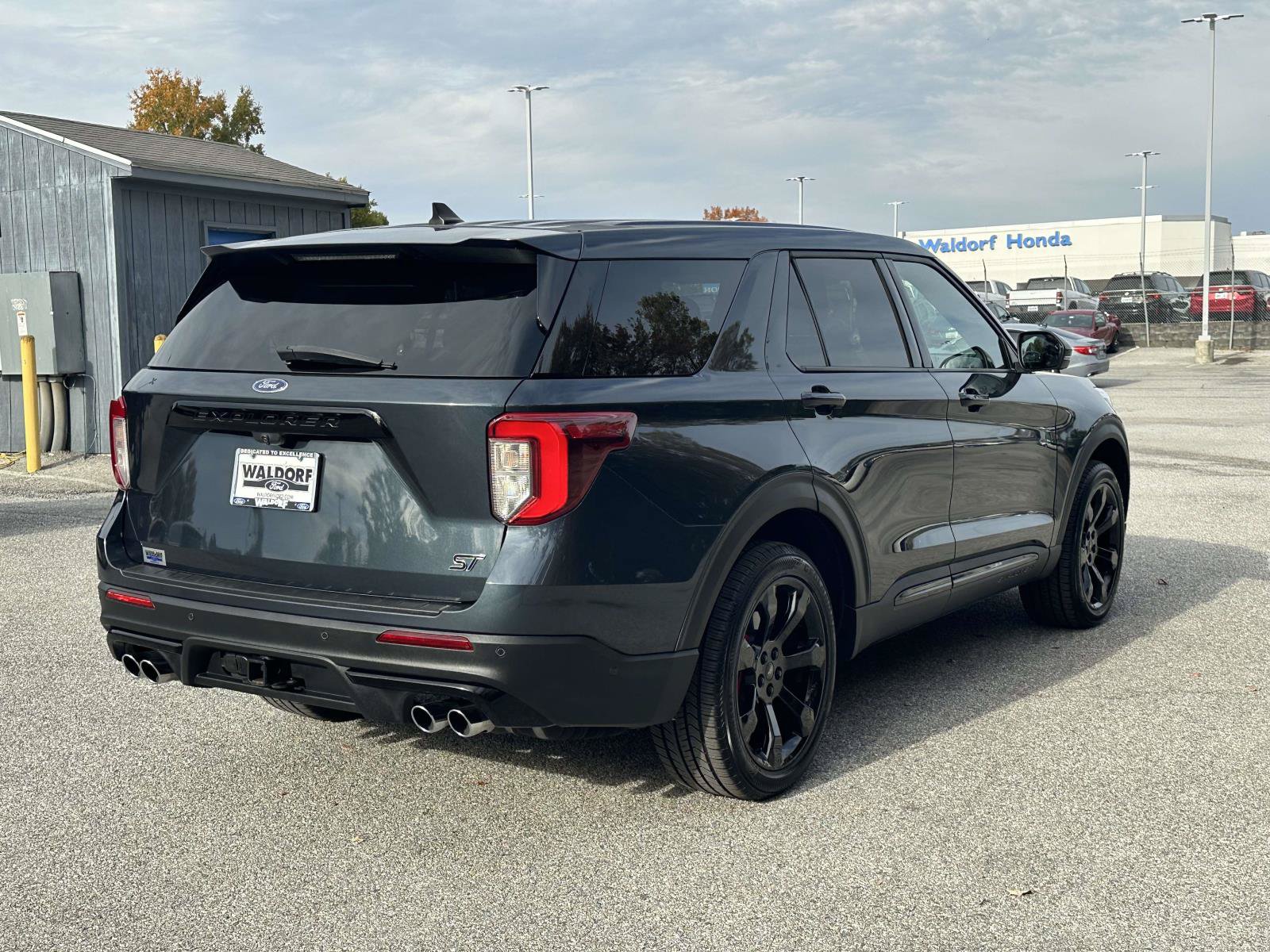 Certified 2022 Ford Explorer ST w/ Equipment Group 401A AWD/4WD image 6