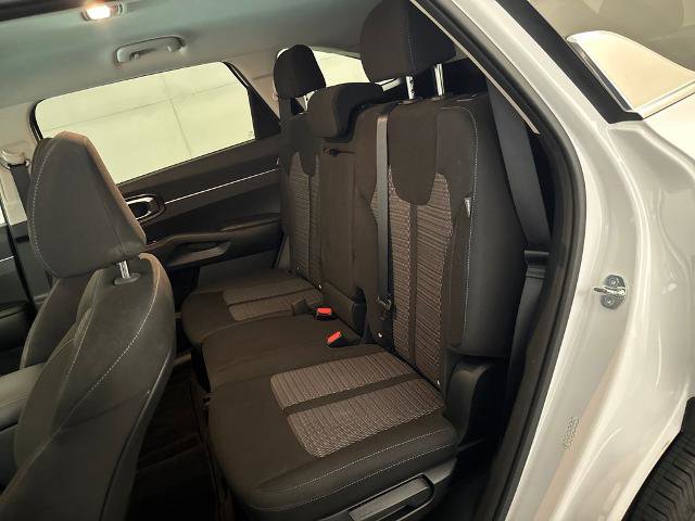 Used 2024 Kia Sorento LX FWD image 30