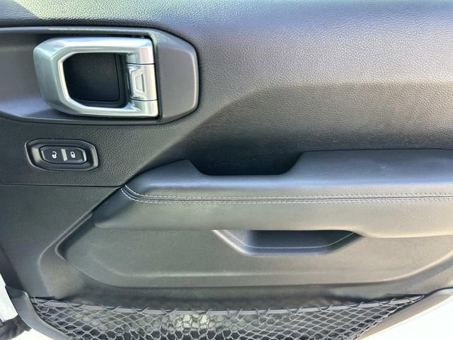 Used 2020 Jeep Gladiator Overland image 26