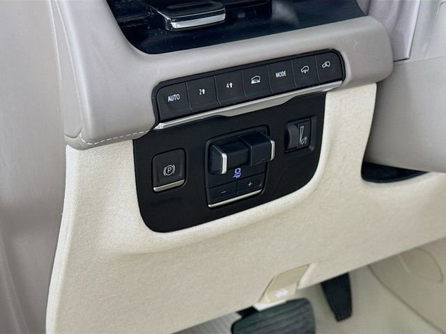 Used 2021 Cadillac Escalade ESV Sport Platinum image 12