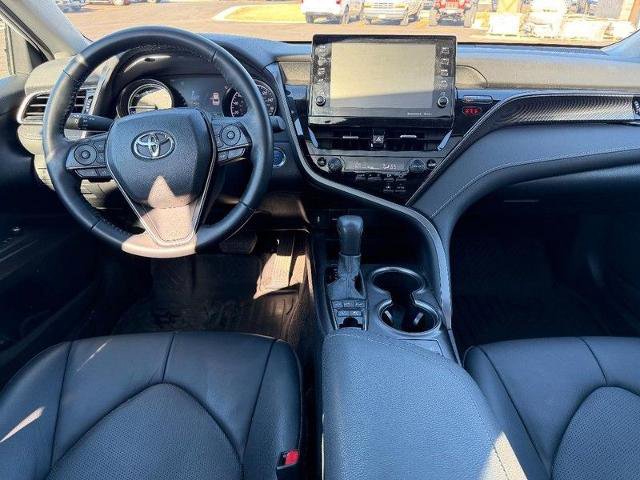 Used 2022 Toyota Camry XSE w/ Cold Weather Package image 11