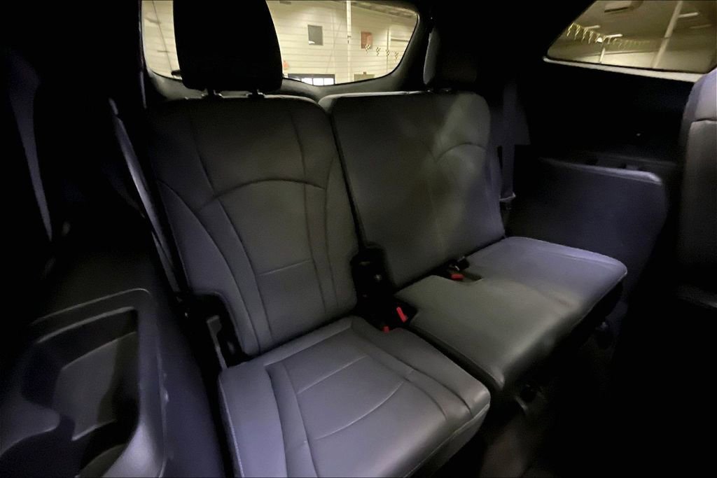 Used 2024 Buick Enclave Premium AWD/4WD image 26