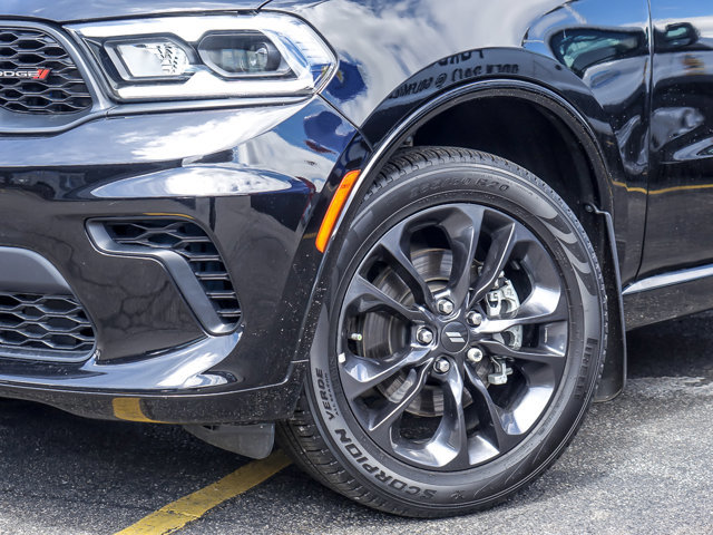 Used 2024 Dodge Durango GT AWD/4WD image 3