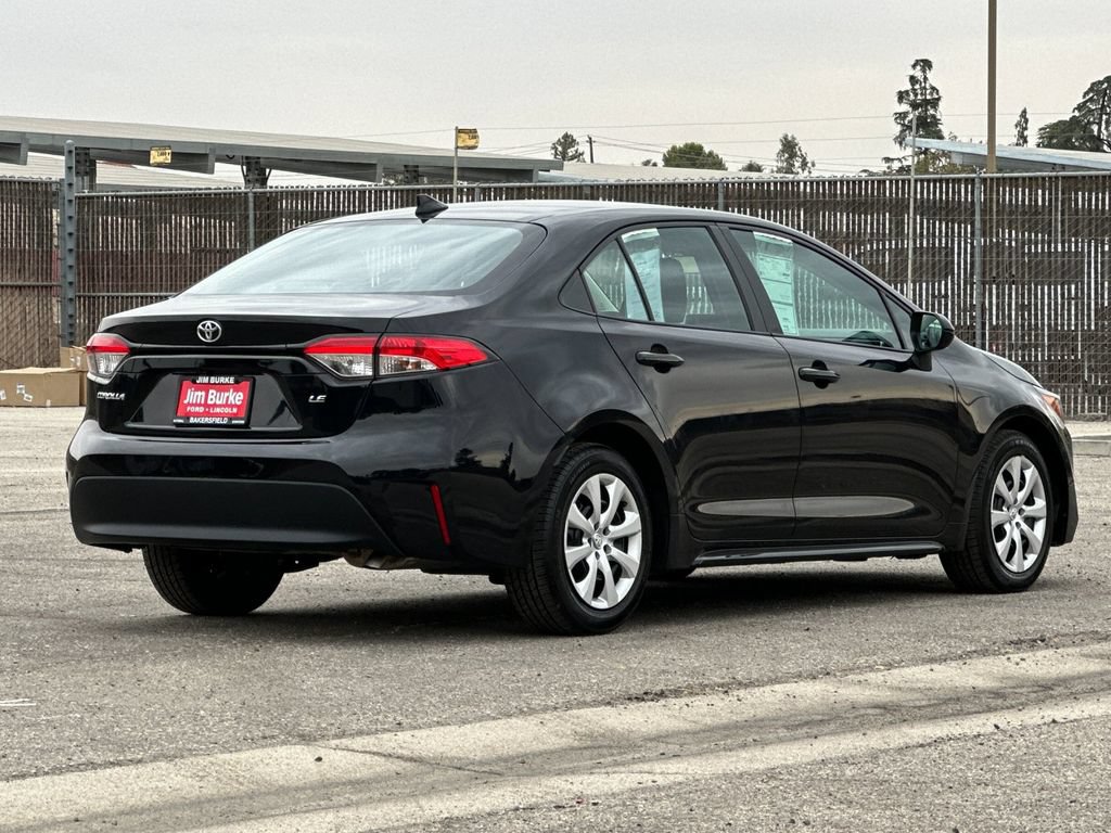 Used 2025 Toyota Corolla LE FWD image 3