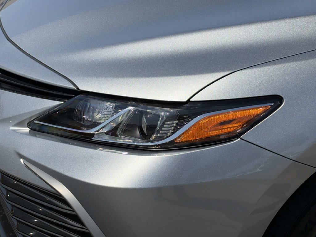 Used 2021 Toyota Camry LE FWD image 10