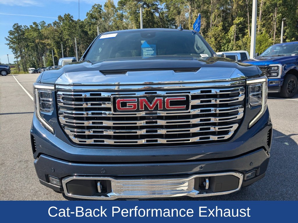 Used 2023 GMC Sierra 1500 Denali w/ Denali Reserve Package AWD/4WD image 9
