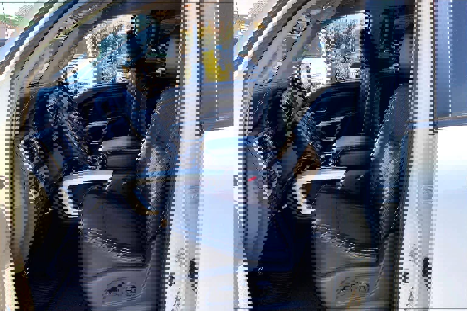 Used 2018 Nissan Titan PRO-4X image 10