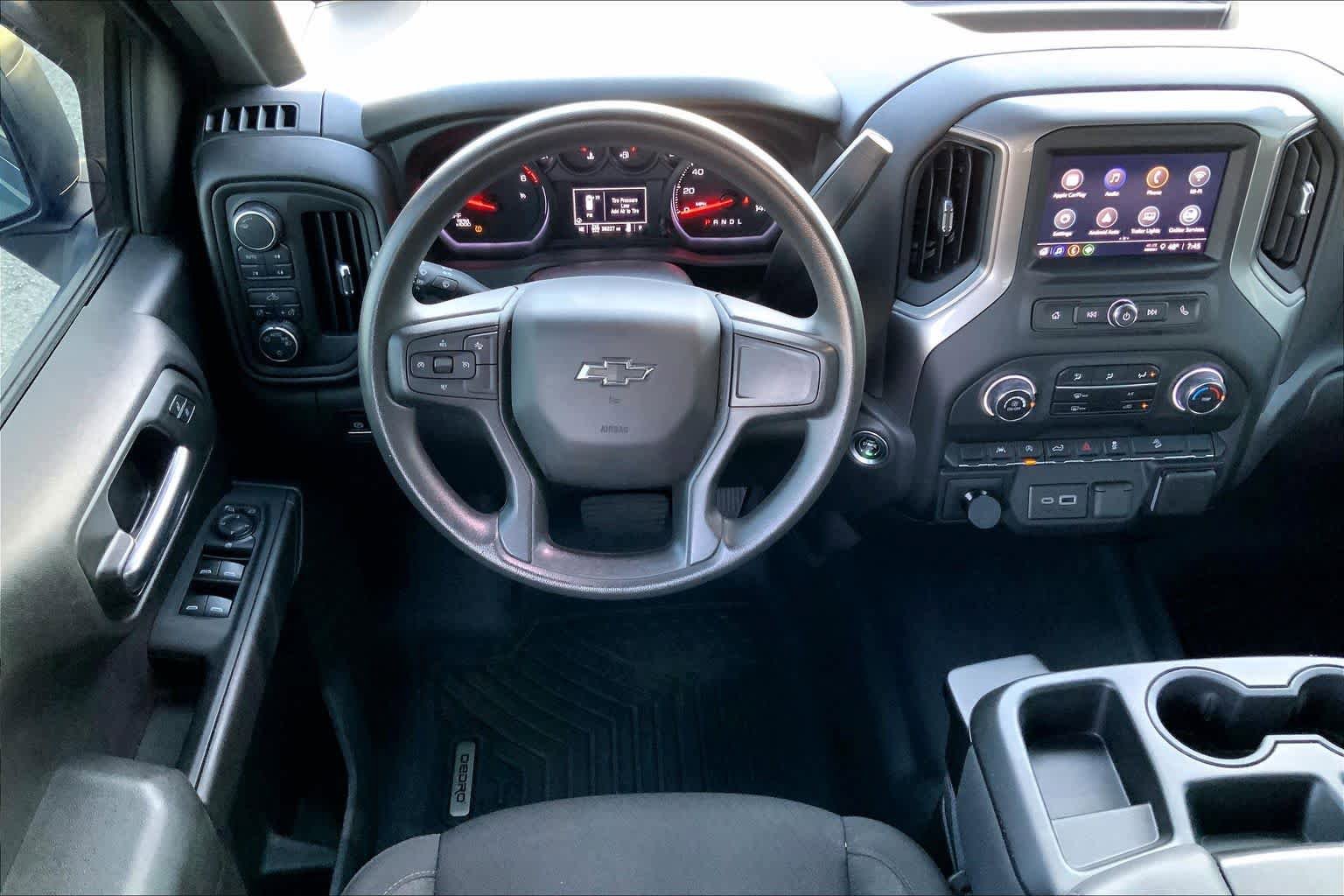 Used 2024 Chevrolet Silverado 1500 Custom Trail Boss w/ Dark Appearance Package AWD/4WD image 6