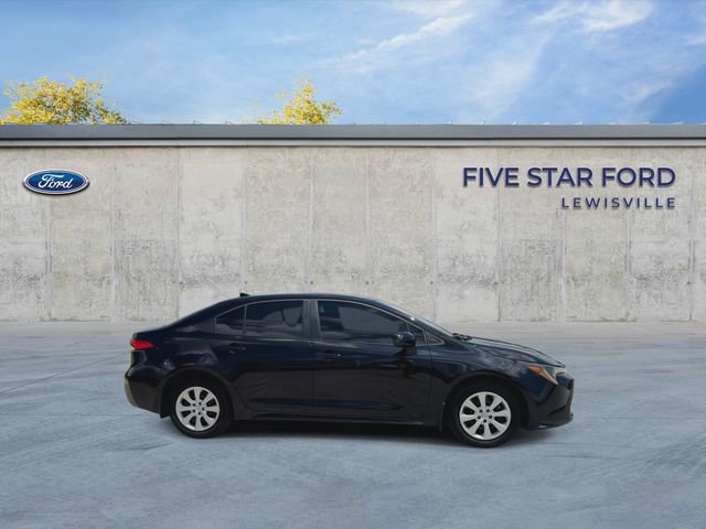Used 2025 Toyota Corolla LE FWD image 9