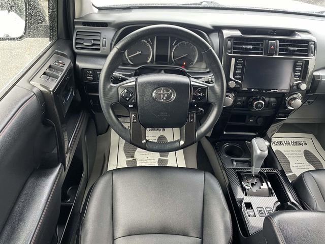 Used 2022 Toyota 4Runner TRD Off-Road Premium AWD/4WD image 12