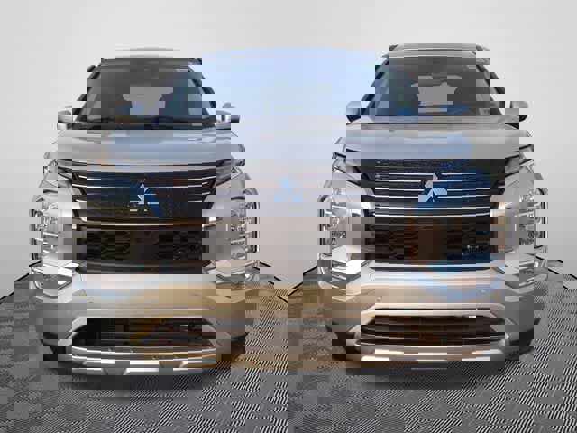 Used 2024 Mitsubishi Outlander SE AWD/4WD image 5