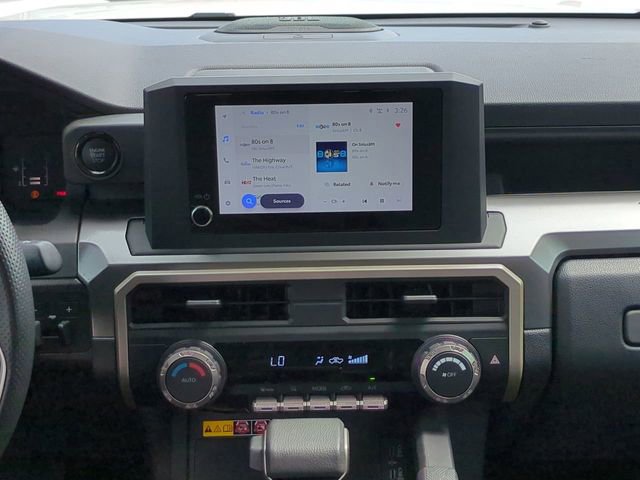 Used 2024 Toyota Tacoma SR5 w/ SR5 Upgrade Package AWD/4WD image 18
