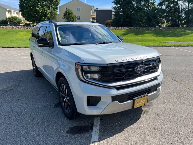 Certified 2025 Ford Expedition Max Platinum AWD/4WD image 2