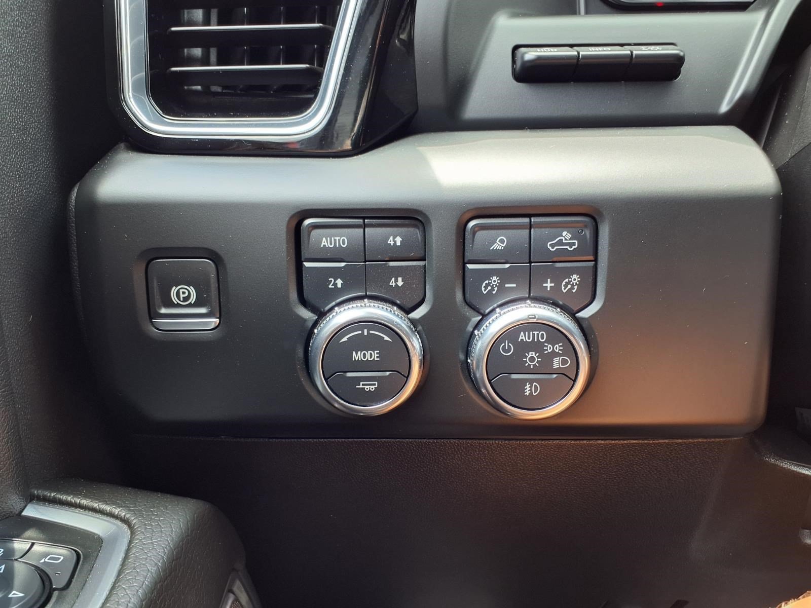 Used 2025 GMC Sierra 2500 Denali w/ Denali Reserve Package AWD/4WD image 22