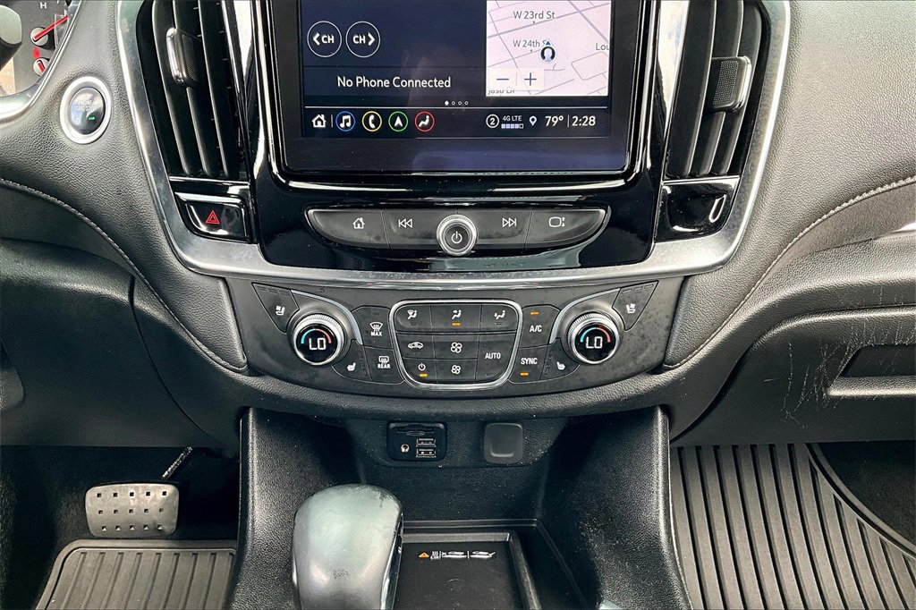 Used 2023 Chevrolet Traverse High Country image 32