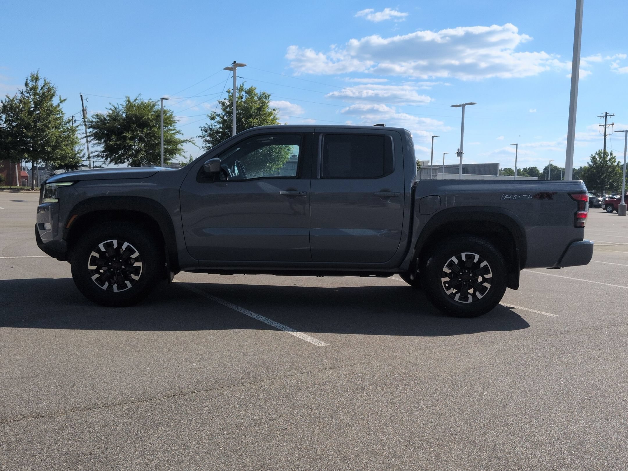 Used 2023 Nissan Frontier PRO-4X w/ Technology Package AWD/4WD image 7